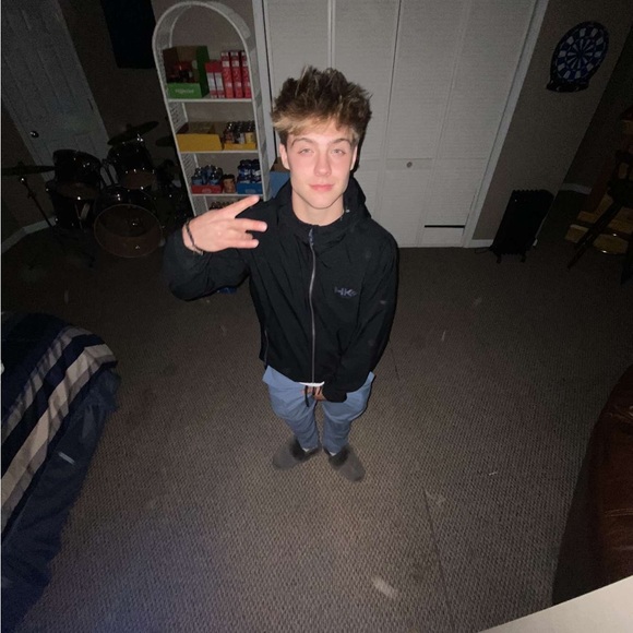 Meet your Posher, Ignac - Picture 2 of 2